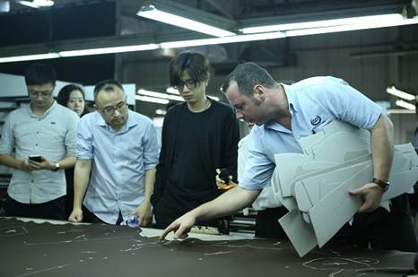 伟巴斯特的极致天窗工艺冰球突破游戏网站遇见(图21)