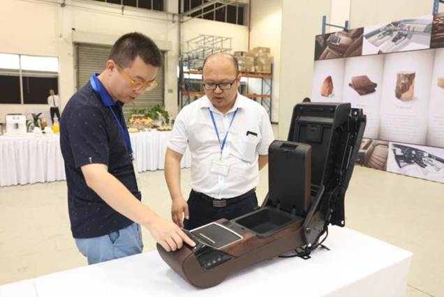 伟巴斯特的极致天窗工艺冰球突破游戏网站遇见(图29)